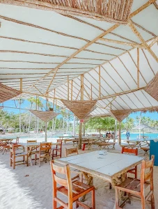 Restaurante Laguna Beach Guriú